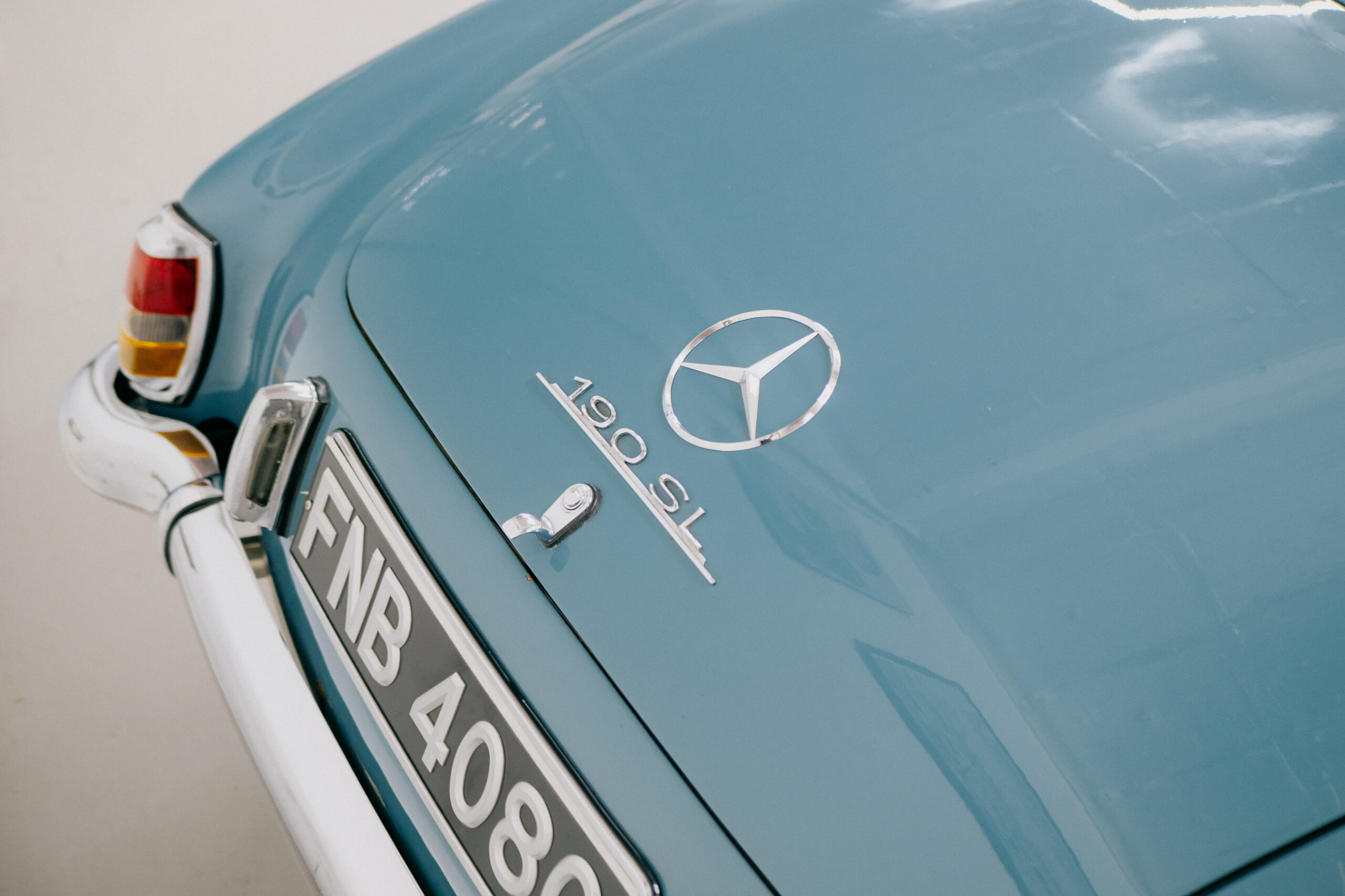 MercedesBenz190SLBlue-RestorationProject-015